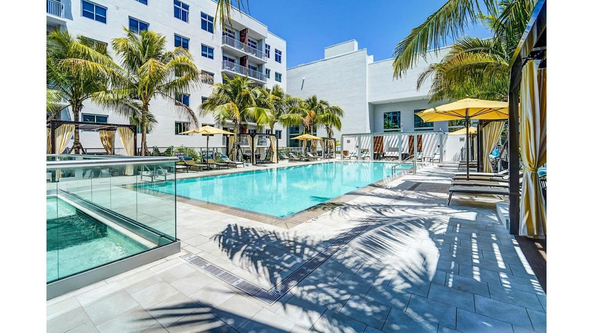 Oversea at Flagler Banyan Square apartments in West Palm Beach FL