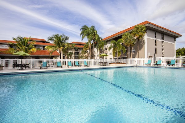 Del Oro Apartment Homes apartments in Sunrise FL