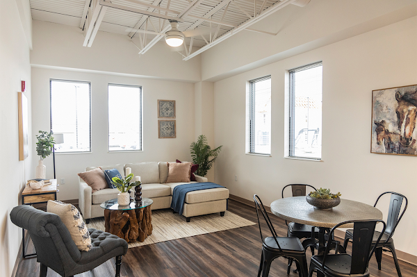 KHI Real Estate Kenosha DBA Land Quest Realty LLC apartments in Kenosha WI