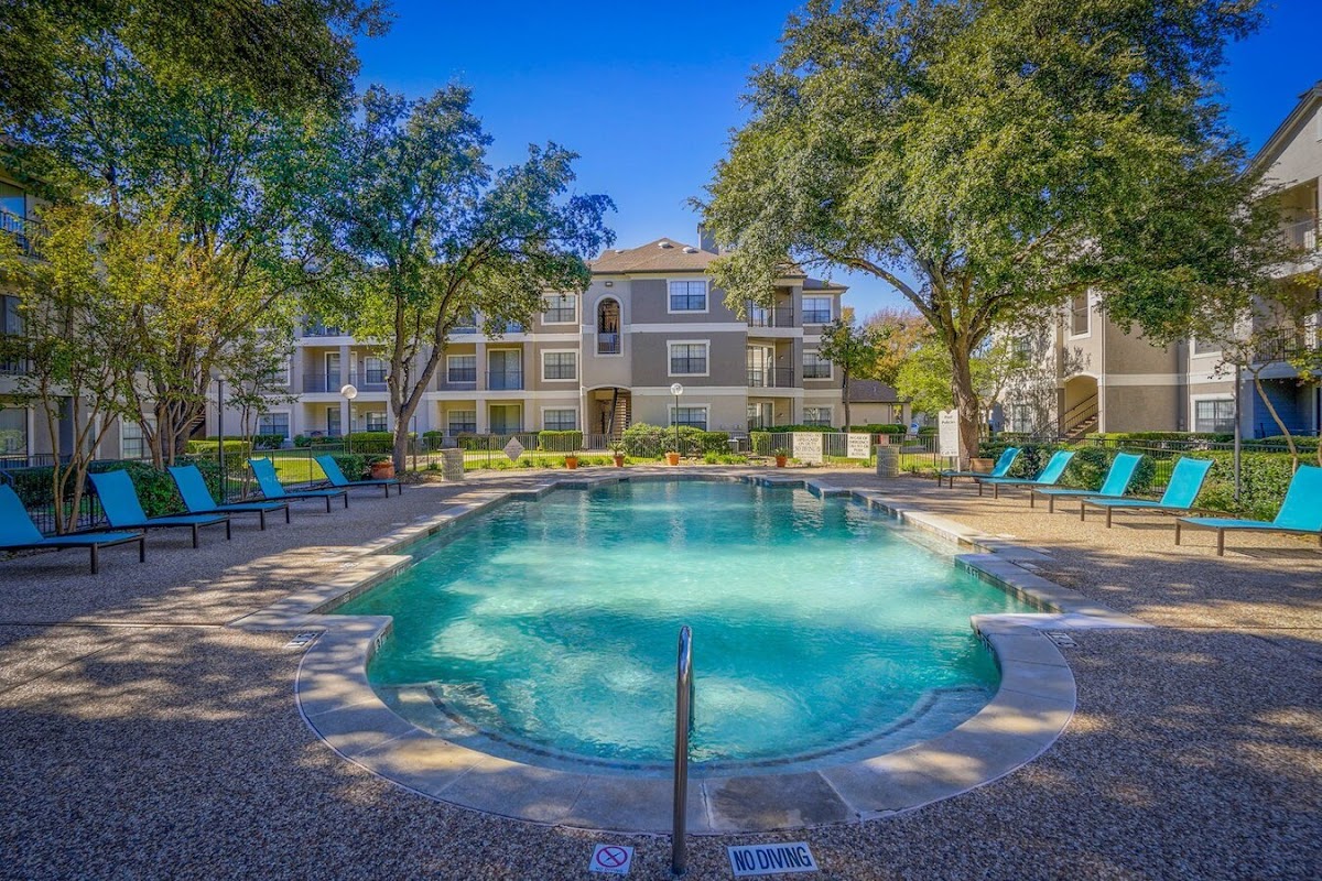 Saxony at Chase Oaks Apartments apartments in Allen TX