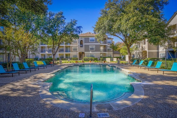 Saxony at Chase Oaks Apartments apartments in Allen TX
