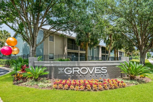 The Groves apartments in Port Orange FL