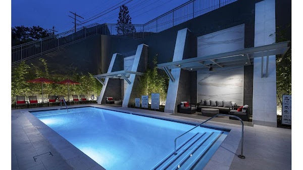 Kinley West LA apartments in Inglewood CA
