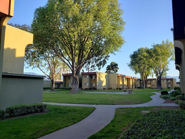 CAMERON PARK apartments in West Covina CA