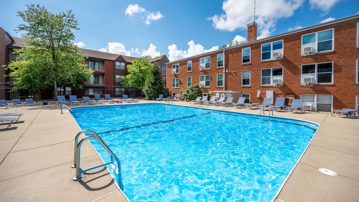 Roland Realty apartments in Champaign IL