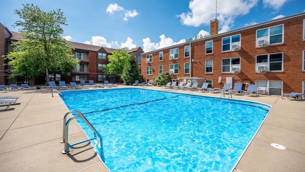 Roland Realty apartments in Champaign IL