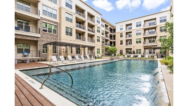 Addison Grove apartments in Carrollton TX