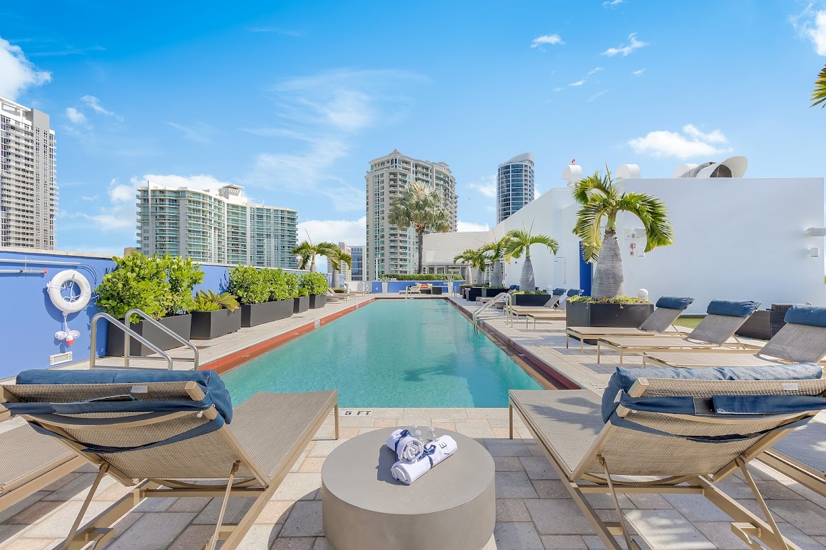 Vu New River apartments in Fort Lauderdale FL