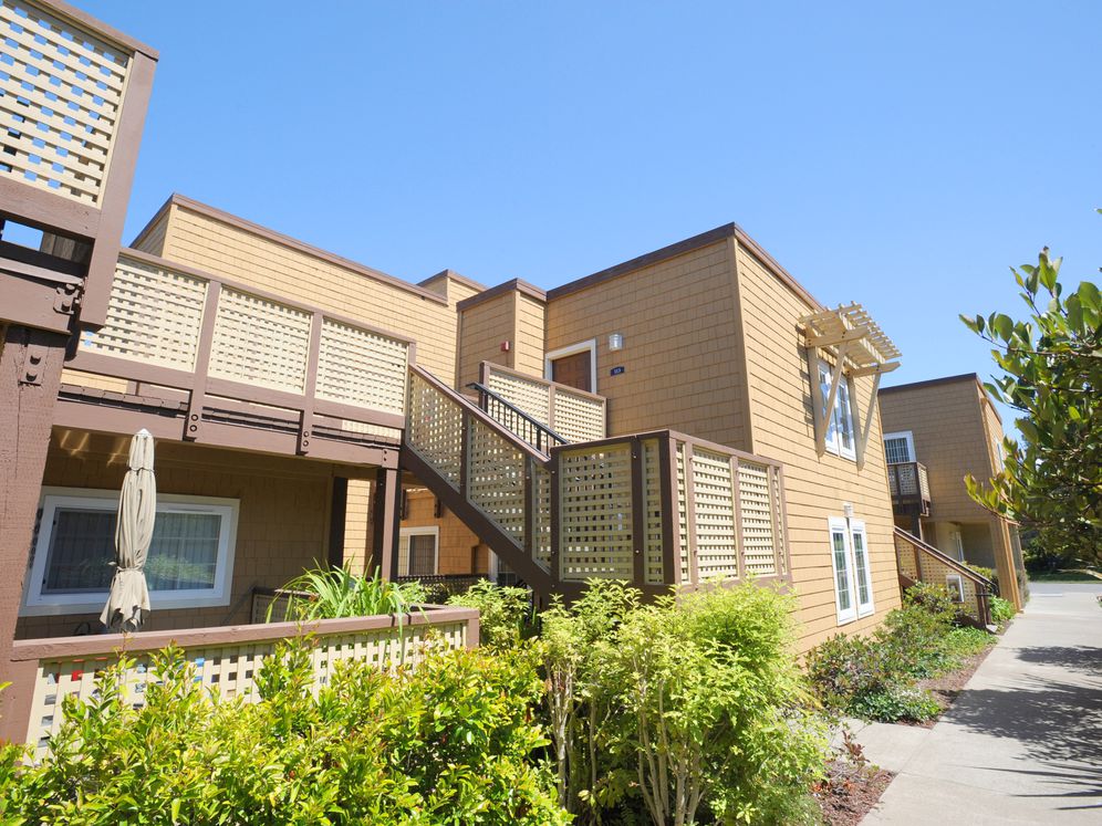 Gatewood Village apartments in Daly City CA