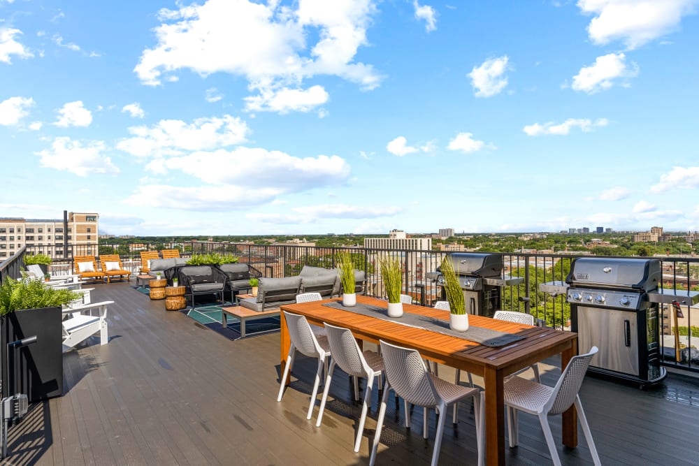 The Vivian apartments in Evanston, IL