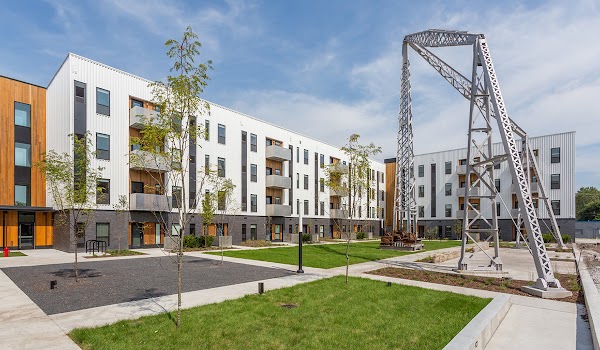 Rowat Lofts apartments in Des Moines IA