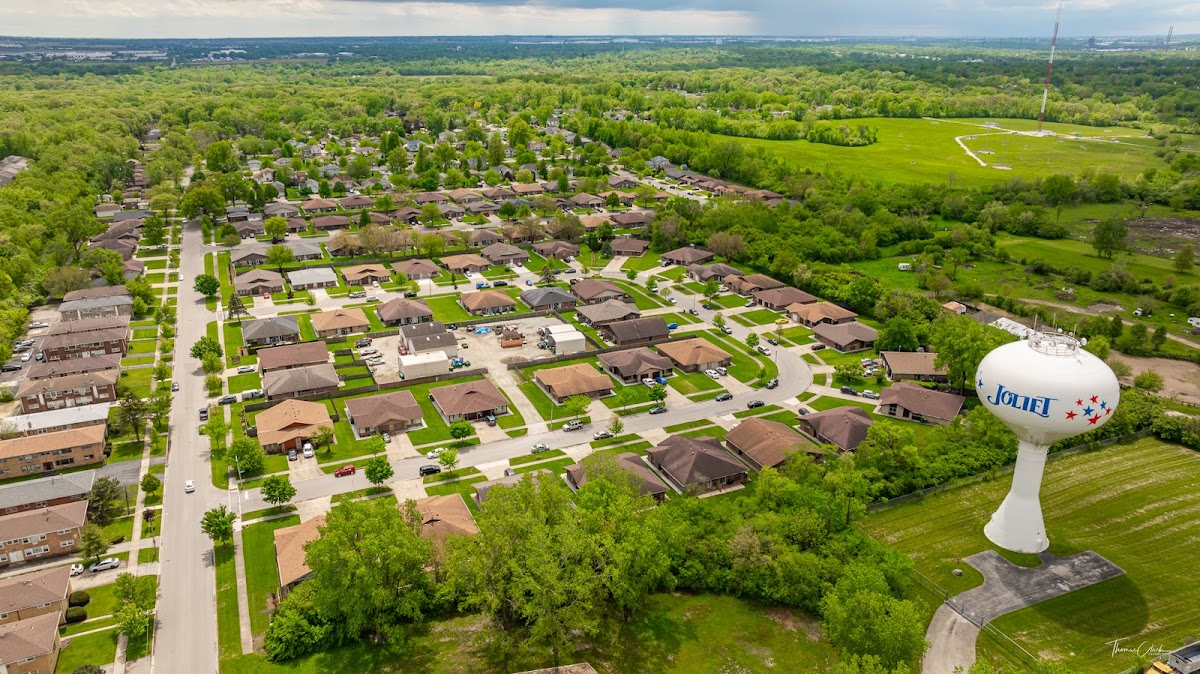 Parkview Estates apartments in Joliet IL