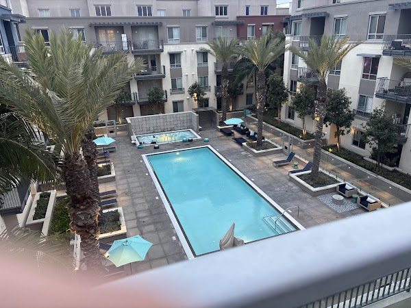 Avalon Huntington Beach apartments in Huntington Beach CA