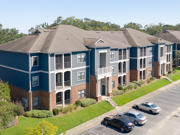 Village at Midtown apartments in Mobile AL
