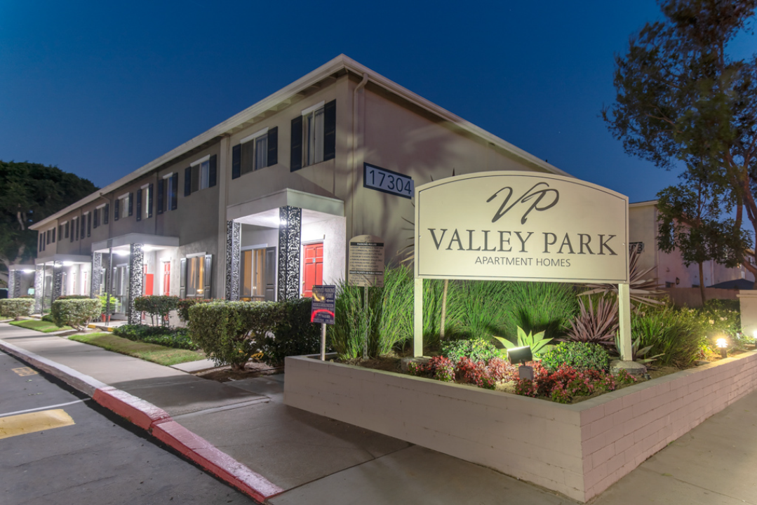 Valley Park Apartments apartments in Huntington Beach CA
