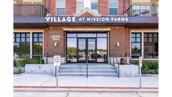 Village at Mission Farms apartments in Overland Park KS