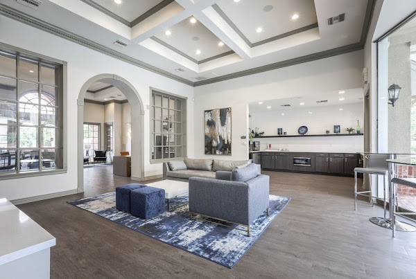 The Retreat at Fox Hollow apartments in Lakewood CO