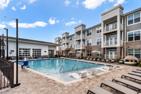 The Emmett on Montague apartments in North Charleston SC