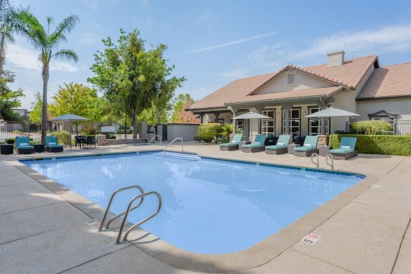 Brooks Landing apartments in Modesto CA