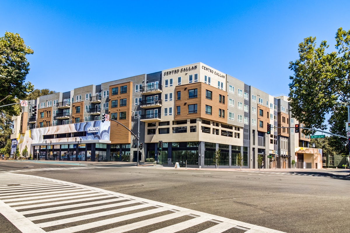 Centro Callan Apartments apartments in Hayward CA