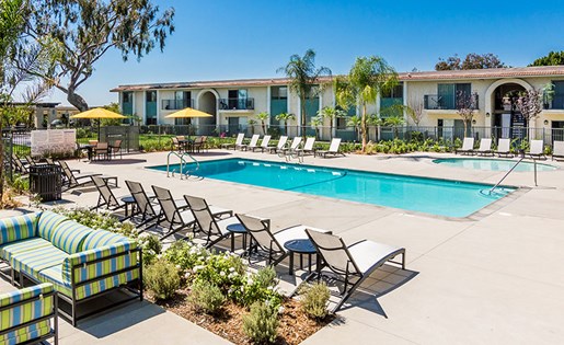 Sunterra apartments in Vista CA