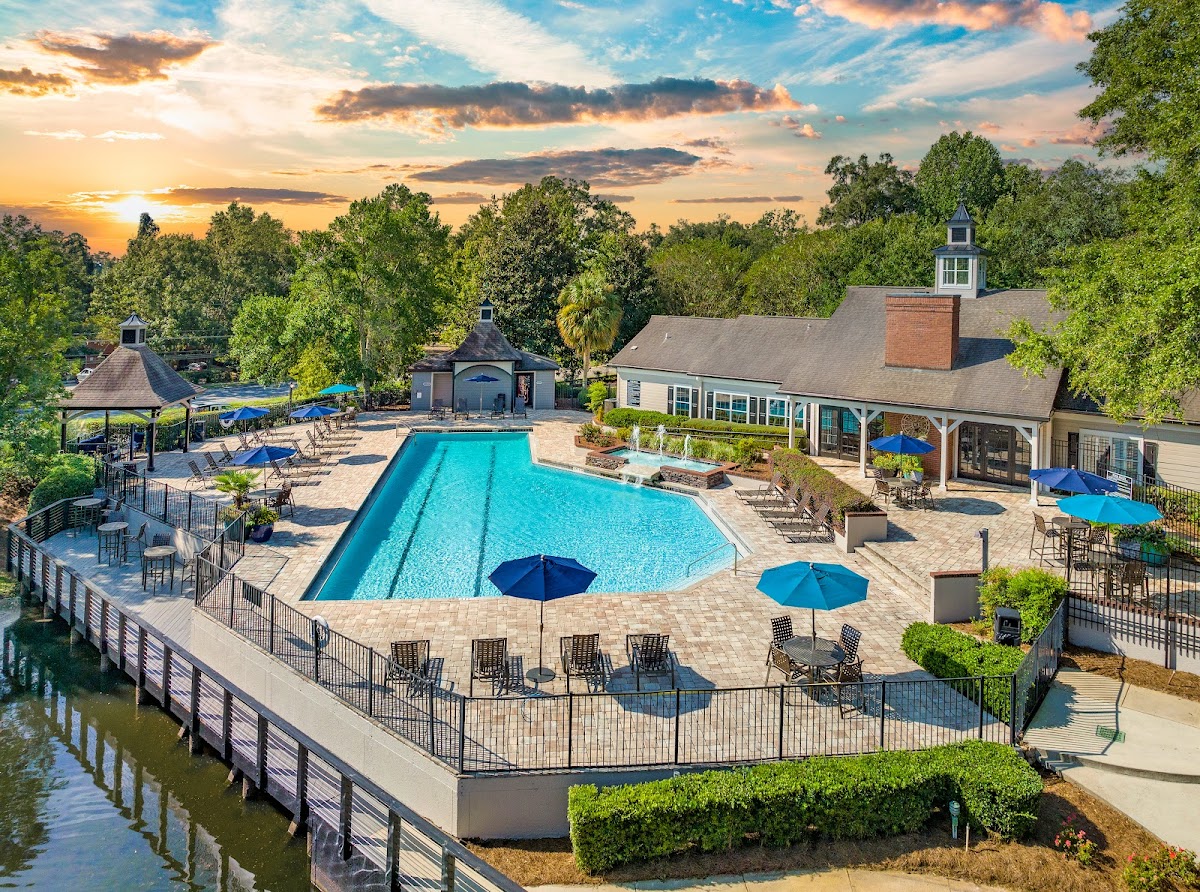 MAA Oak Grove apartments in Tallahassee FL