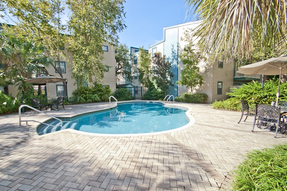 White Water Creek apartments in Metairie, LA