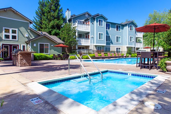Amador Village apartments in Hayward CA