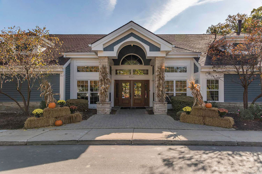 Fairlane Woods Apartments apartments in Dearborn MI