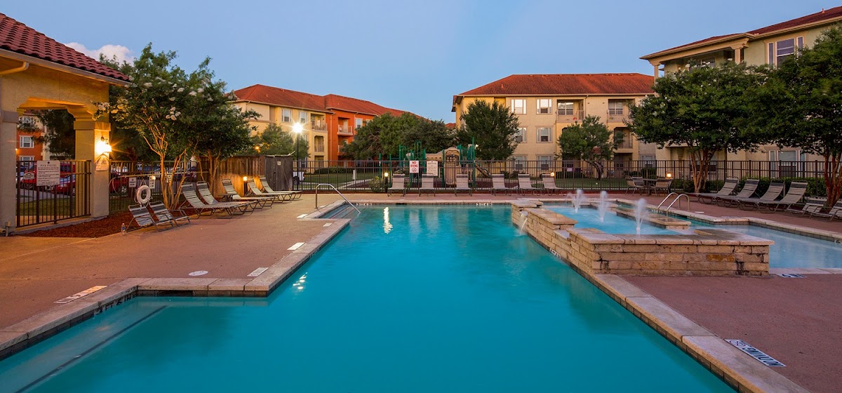Costa Tarragona apartments in Corpus Christi, TX