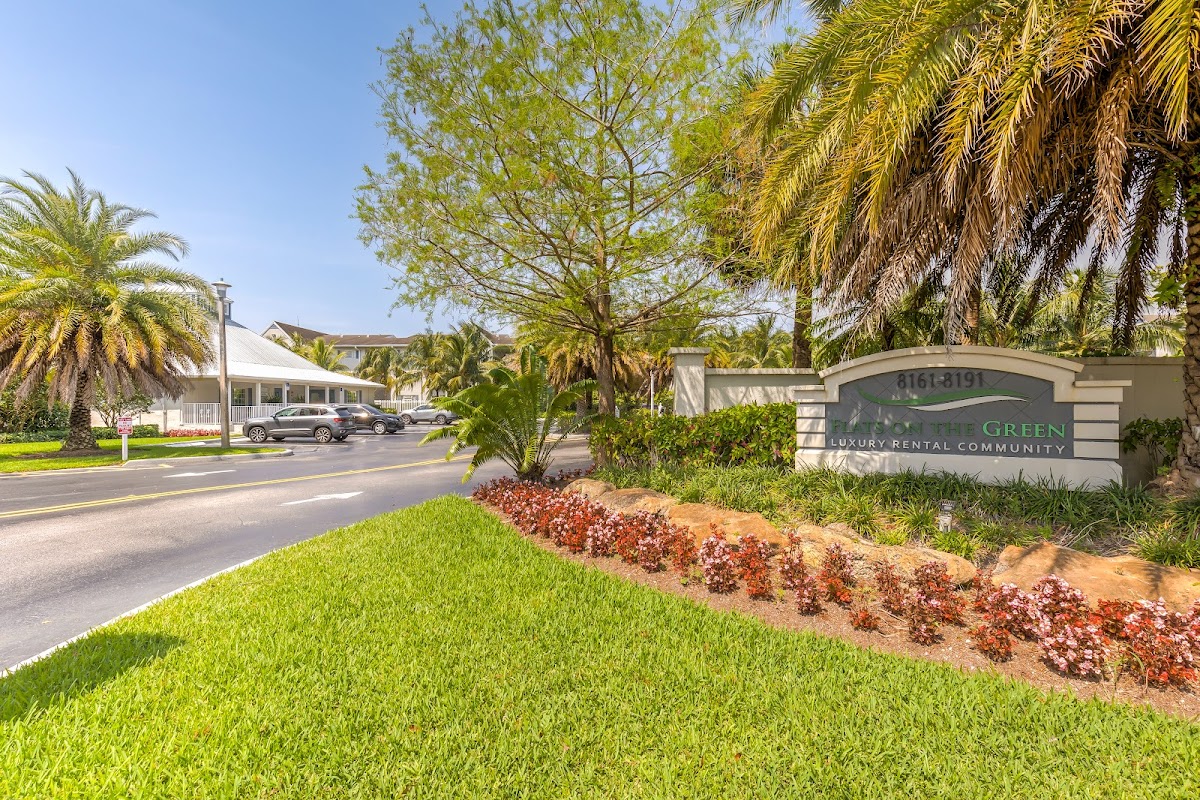 Flats on the Green apartments in Coral Springs FL