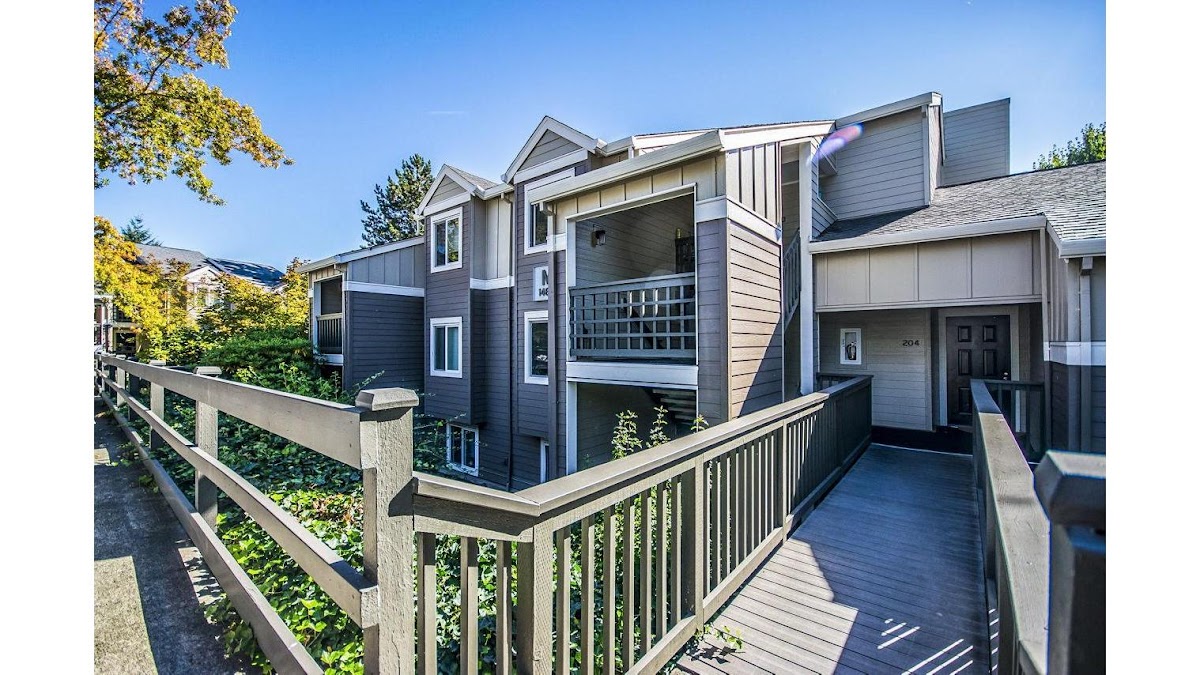 Seven West at the Trails apartments in Beaverton, OR