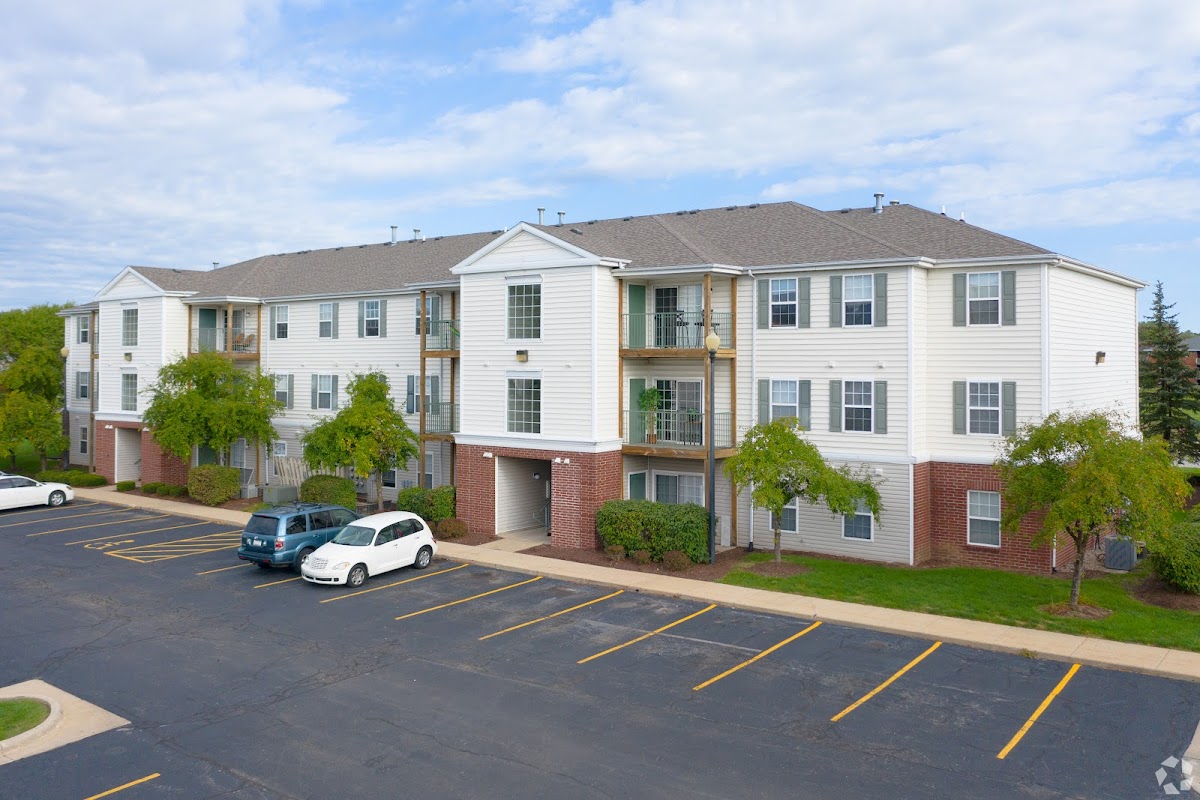 BayOak apartments in Bloomington IL