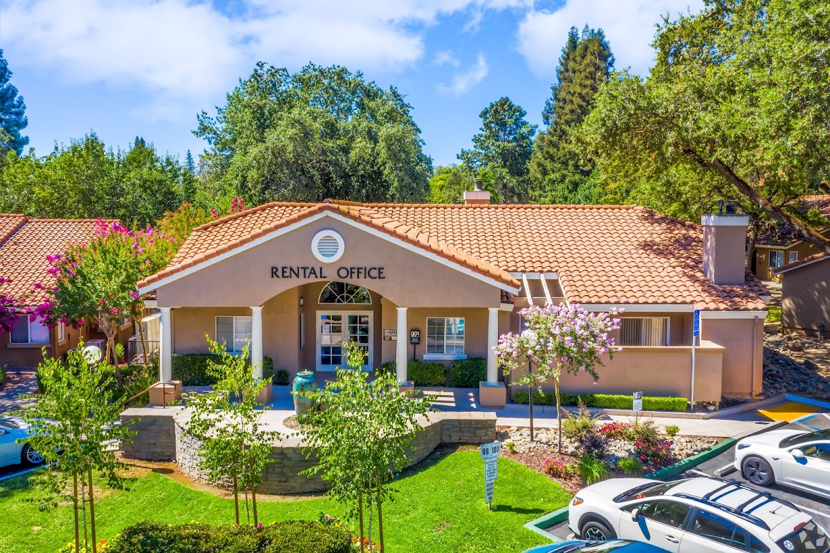 Greenback Ridge apartments in Citrus Heights CA