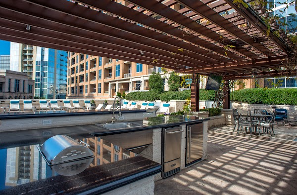 The Ashton apartments in Dallas TX