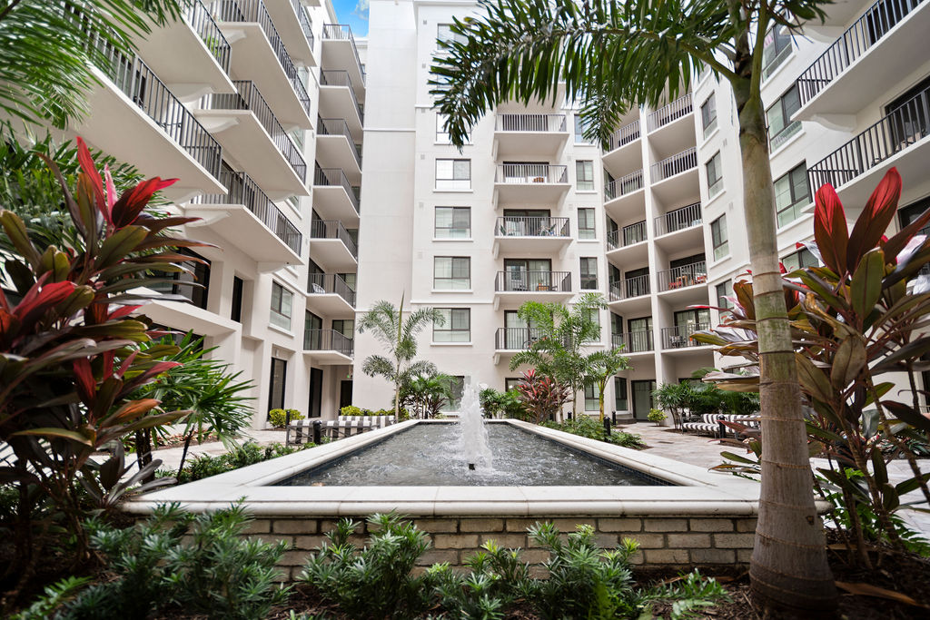 Altis Grand Central apartments in Tampa FL