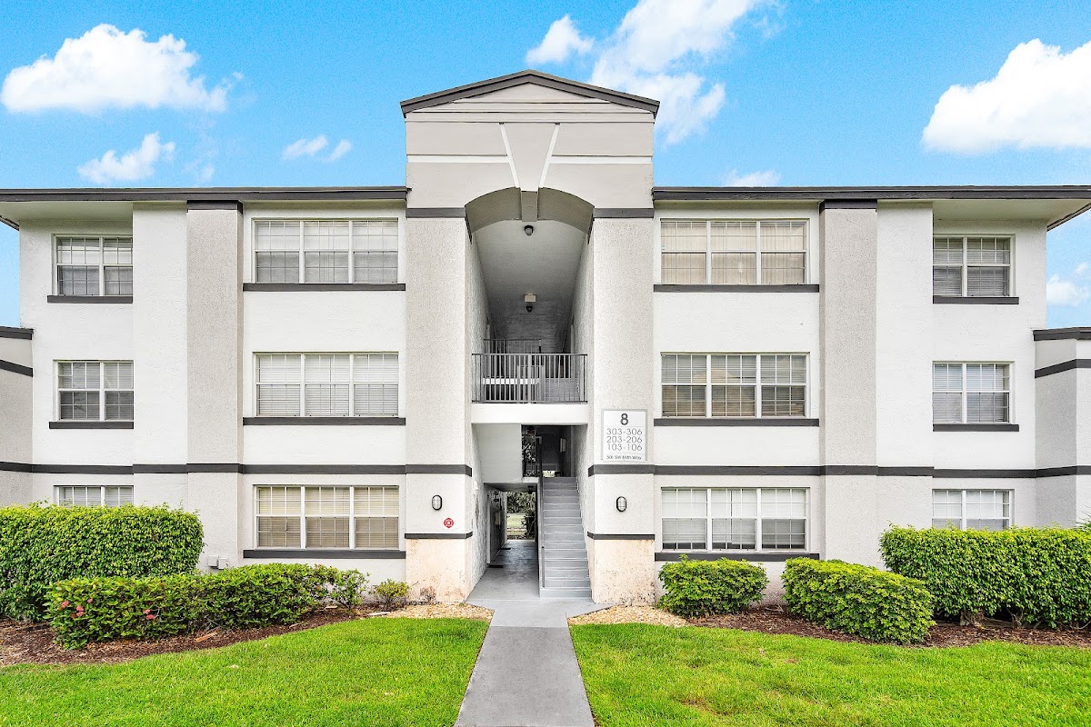 Cortland Pembroke Pines apartments in Pembroke Pines FL