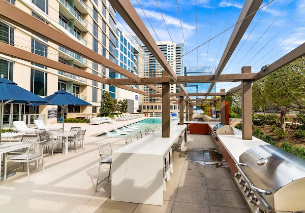 Cortland on McKinney apartments in Dallas TX