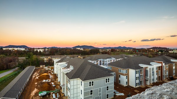 The View at Blue Ridge Commons apartments in Roanoke VA