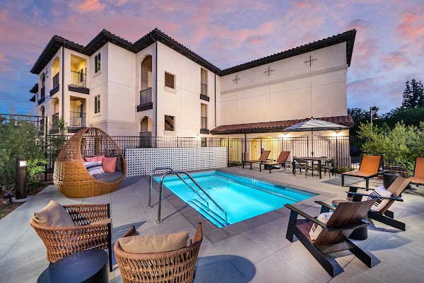 Canyon Bluffs Apartment Homes apartments in Riverside, CA