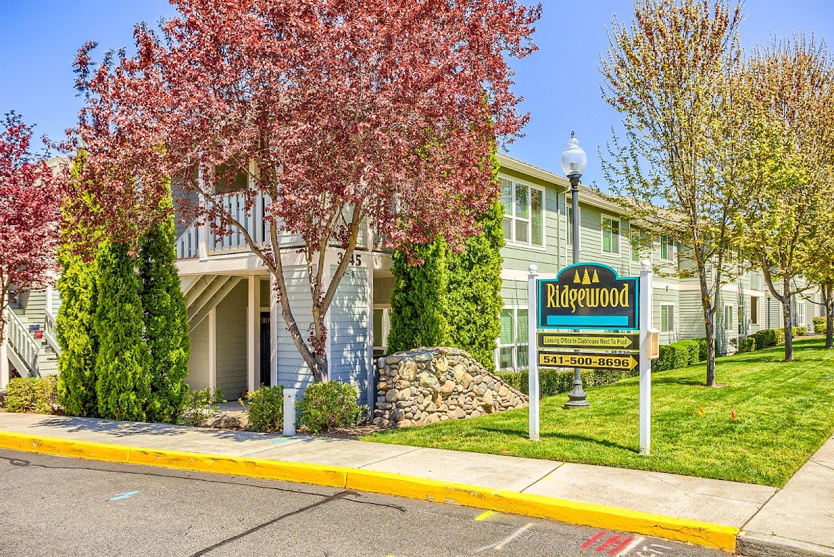 Ridgewood Apartments apartments in Medford, OR