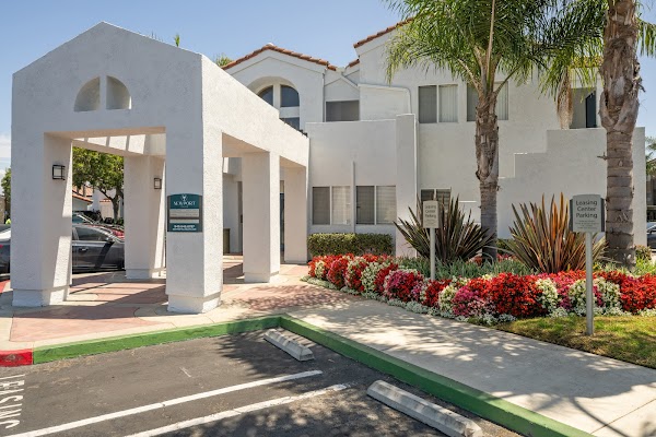 Newport Palms apartments in Huntington Beach CA