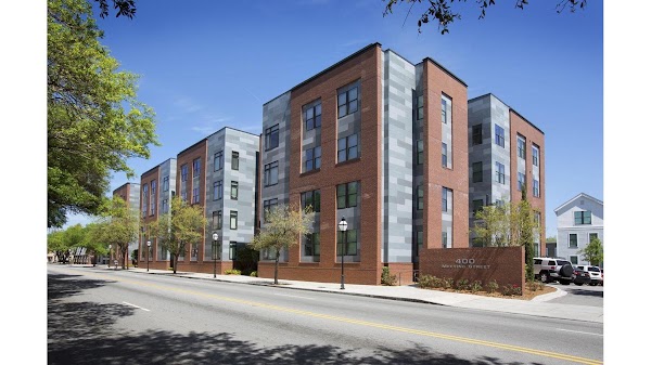 400 Meeting apartments in Charleston SC