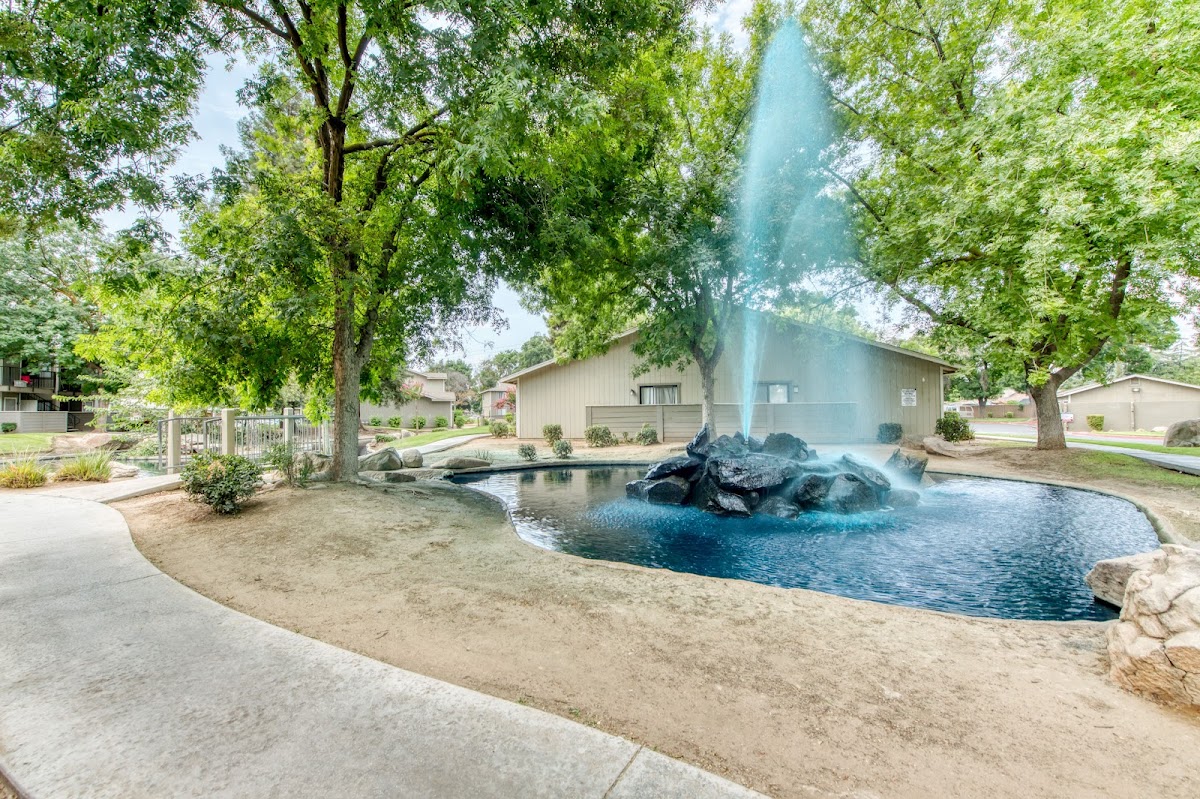 The Landing at Fancher Creek apartments in Fresno, CA