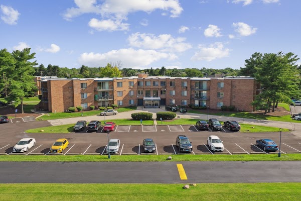 The Reserve on Washington apartments in Naperville IL