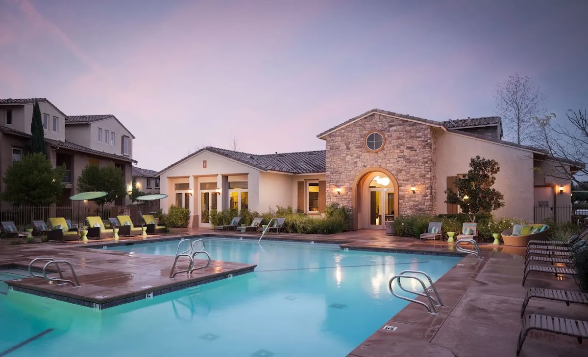 Venu at Galleria Condominium Rentals apartments in Roseville, CA