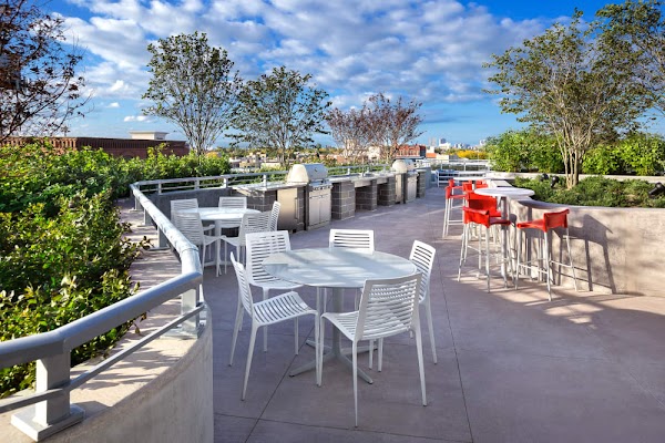 The Residences at NEWCITY apartments in Chicago, IL