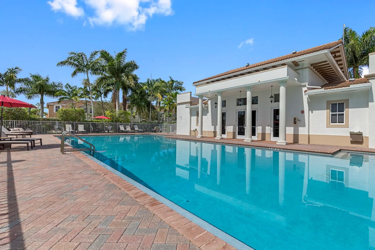 Palm Breeze apartments in Homestead, FL