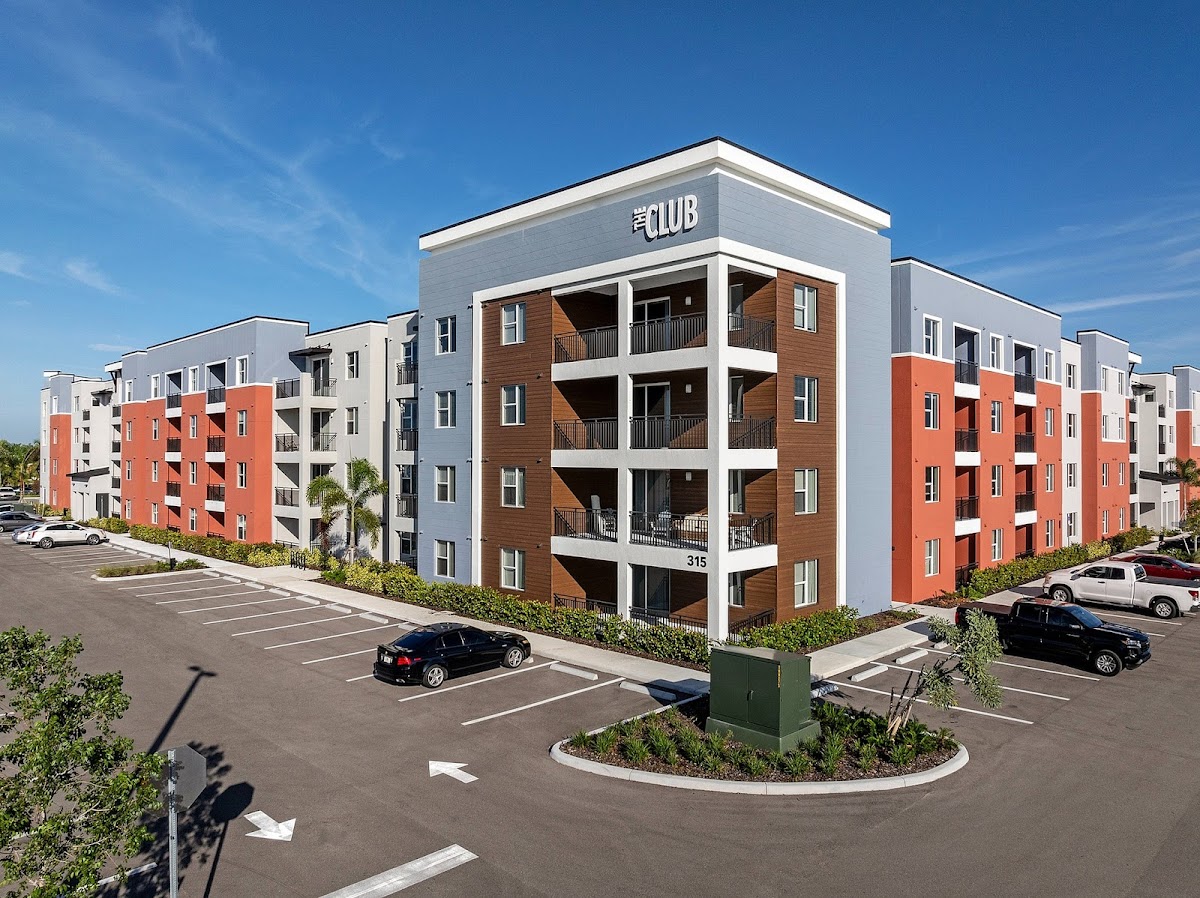 The Club on Pine Island apartments in Cape Coral FL