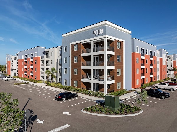 The Club on Pine Island apartments in Cape Coral FL